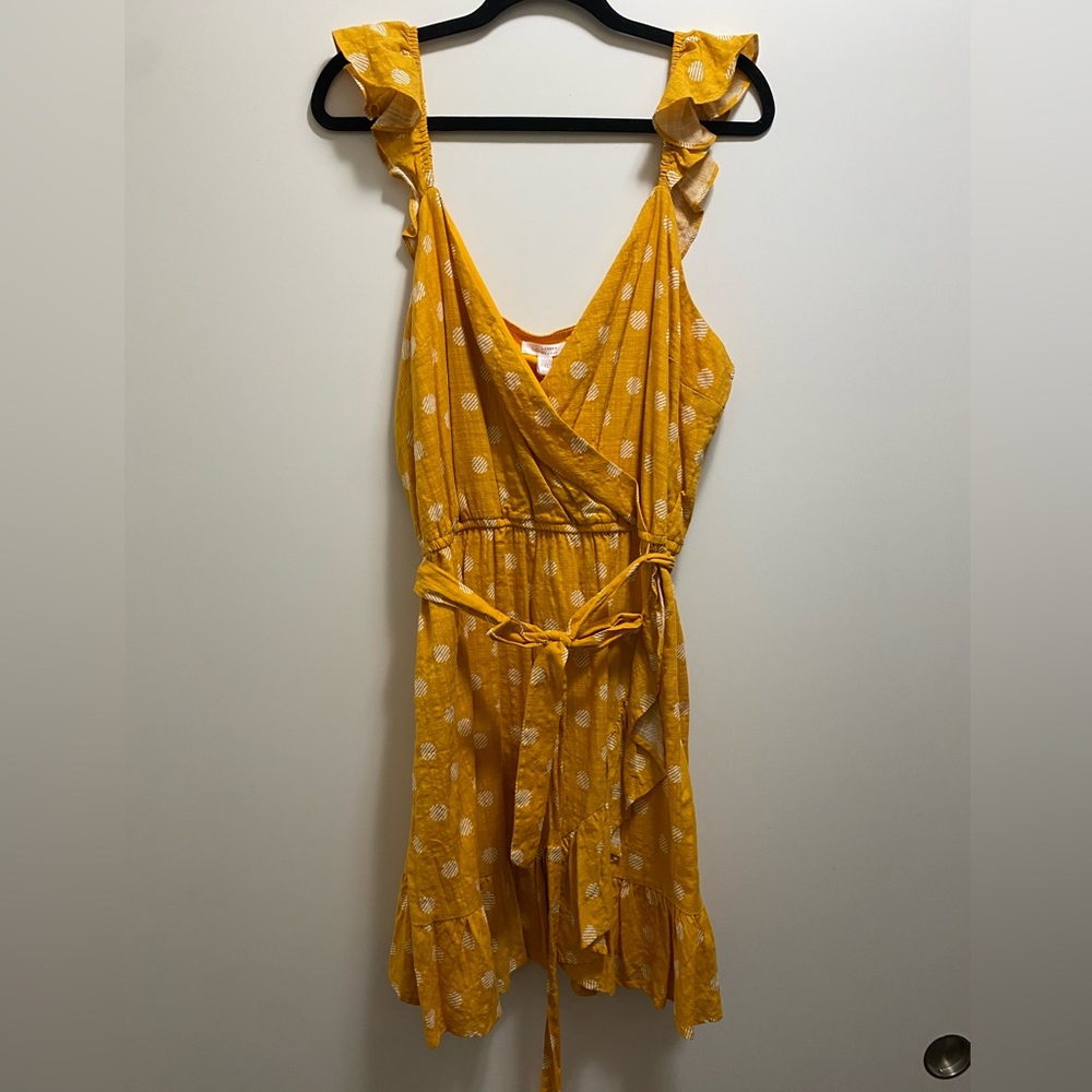 Cute yellow dress